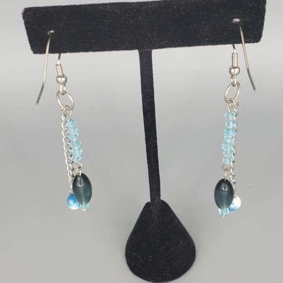 St.Anthony and Baby Jesus Believe Blue Bracelet and Blue Beaded Earrings - Picture 4 of 10